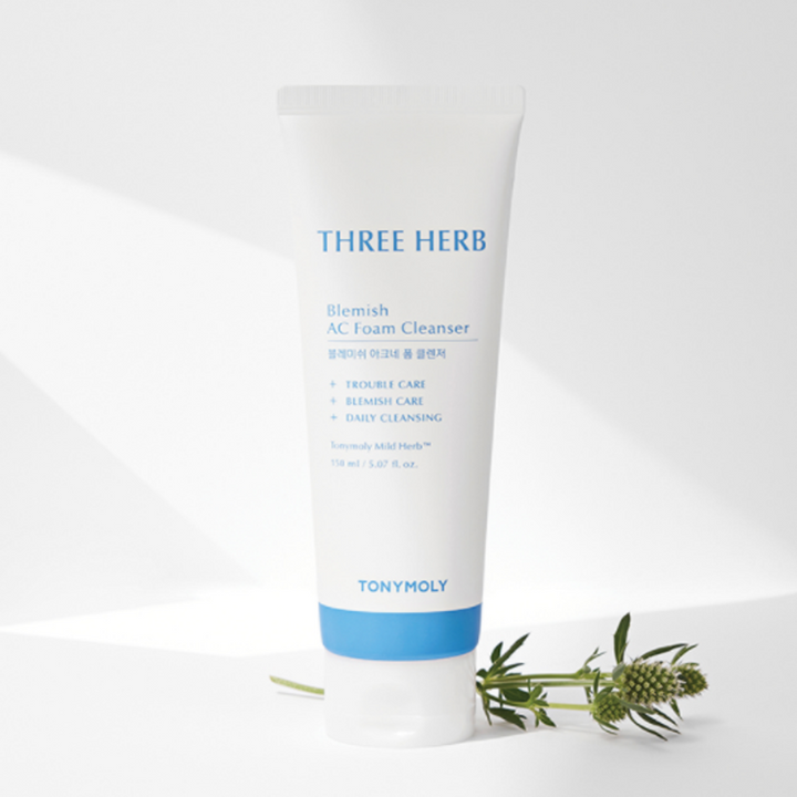 Three Herb - Espuma limpiadora dermatológica anti acné